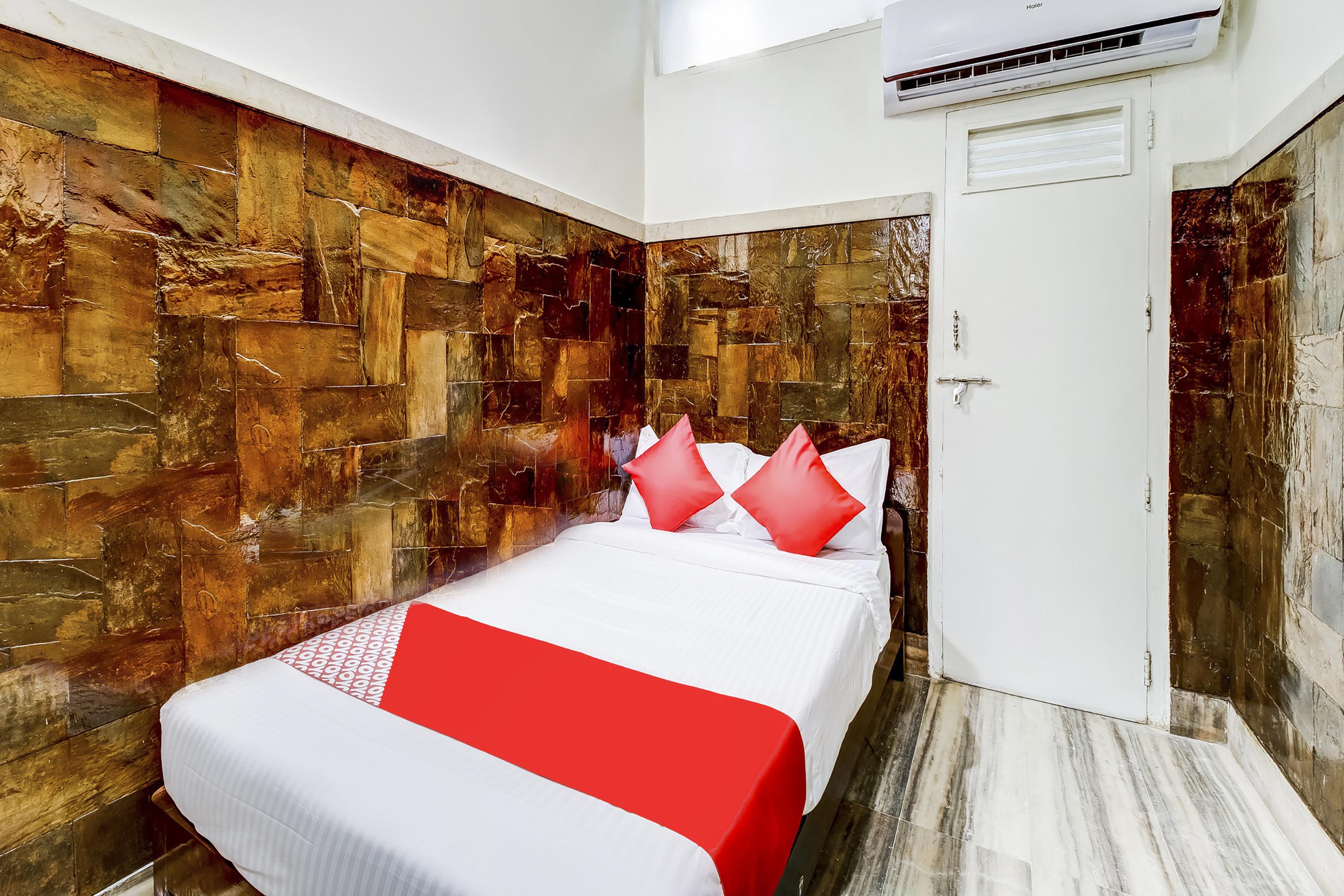 Super Oyo Hotel Dreamland Mumbai Eksteriør bilde