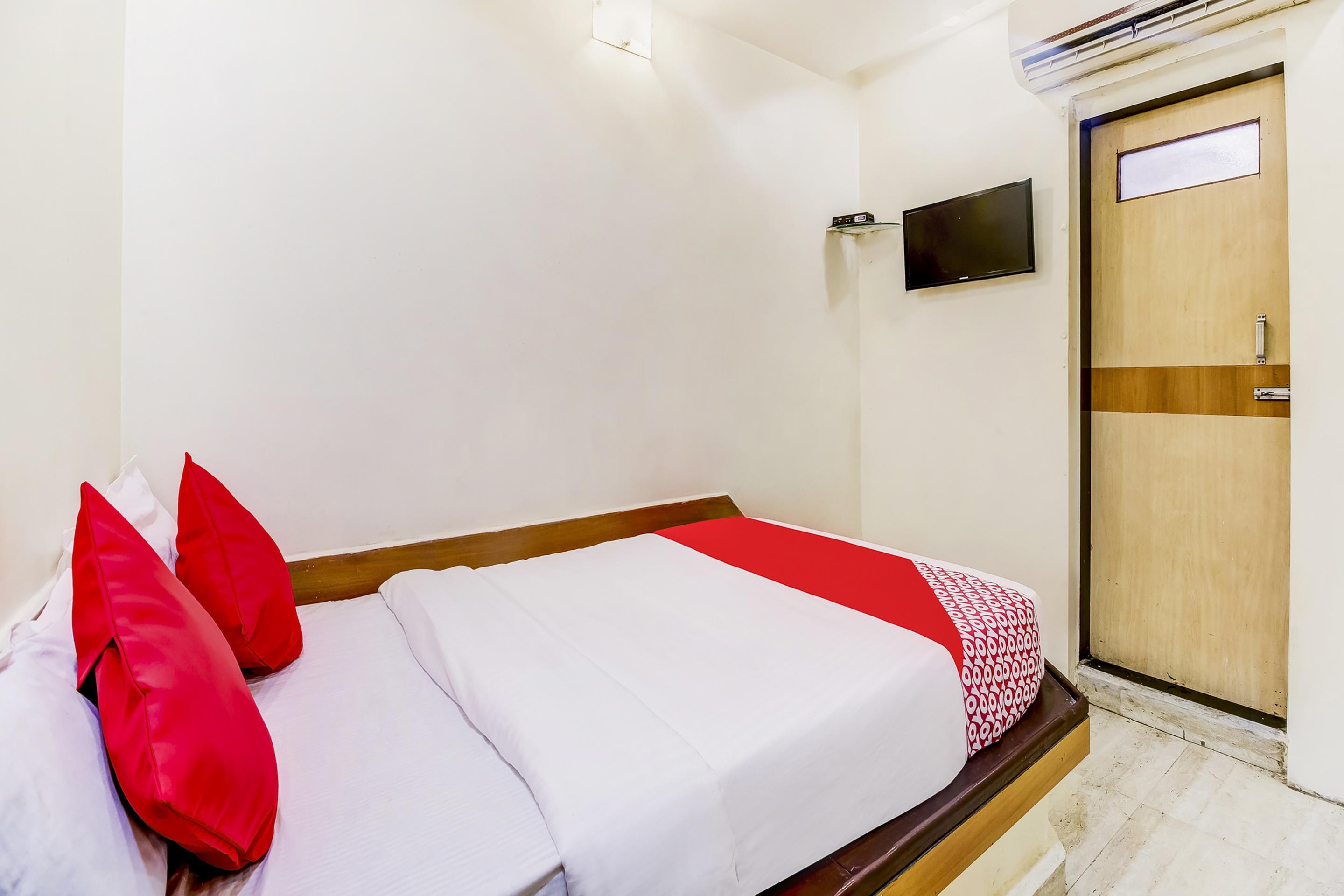 Super Oyo Hotel Dreamland Mumbai Eksteriør bilde