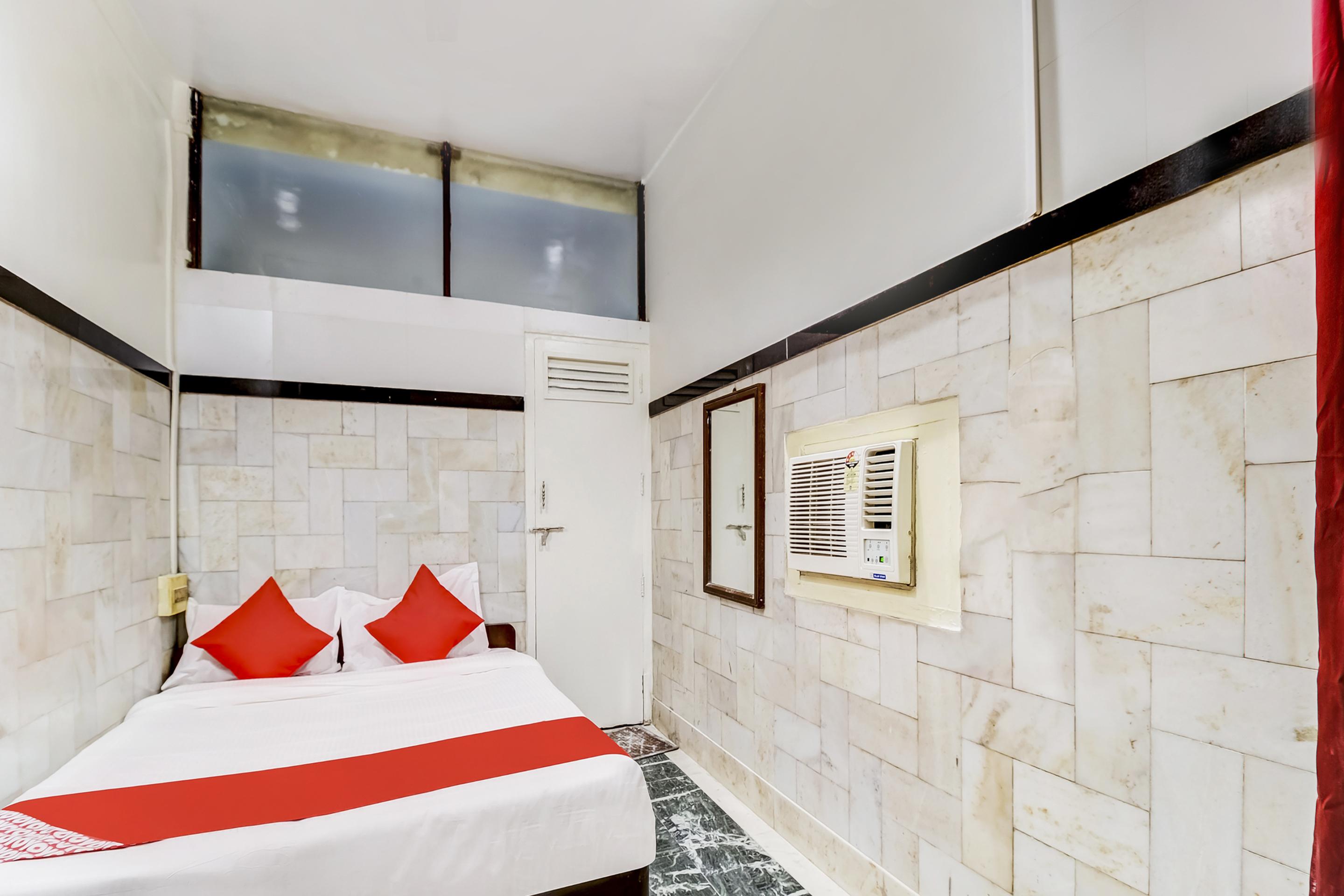 Super Oyo Hotel Dreamland Mumbai Eksteriør bilde