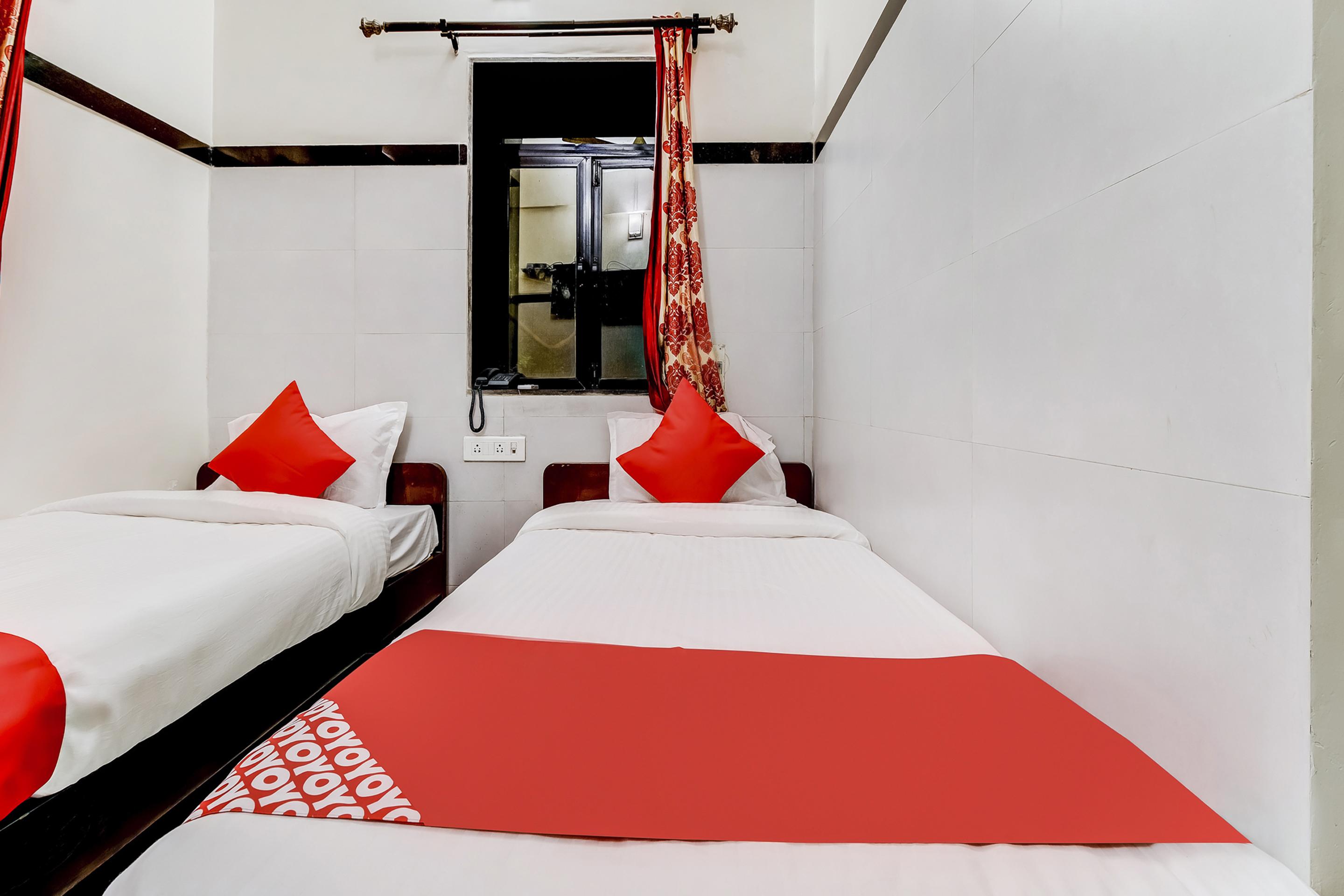 Super Oyo Hotel Dreamland Mumbai Eksteriør bilde