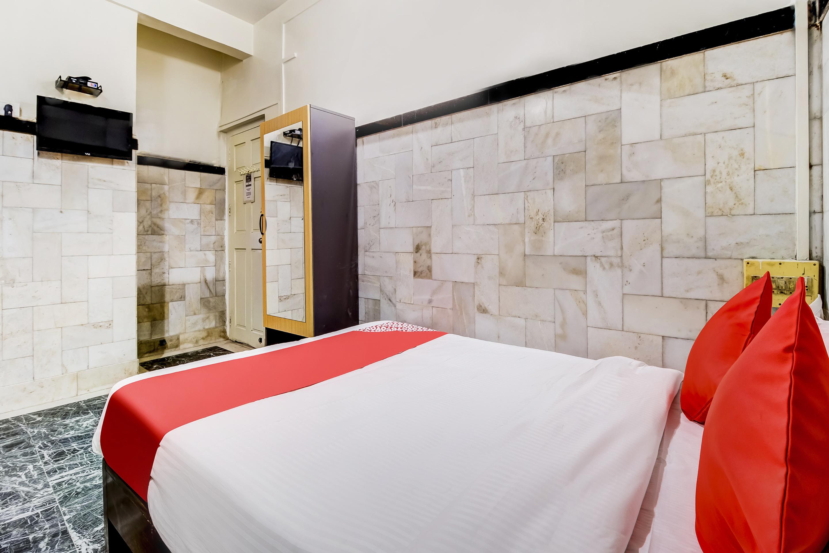 Super Oyo Hotel Dreamland Mumbai Eksteriør bilde