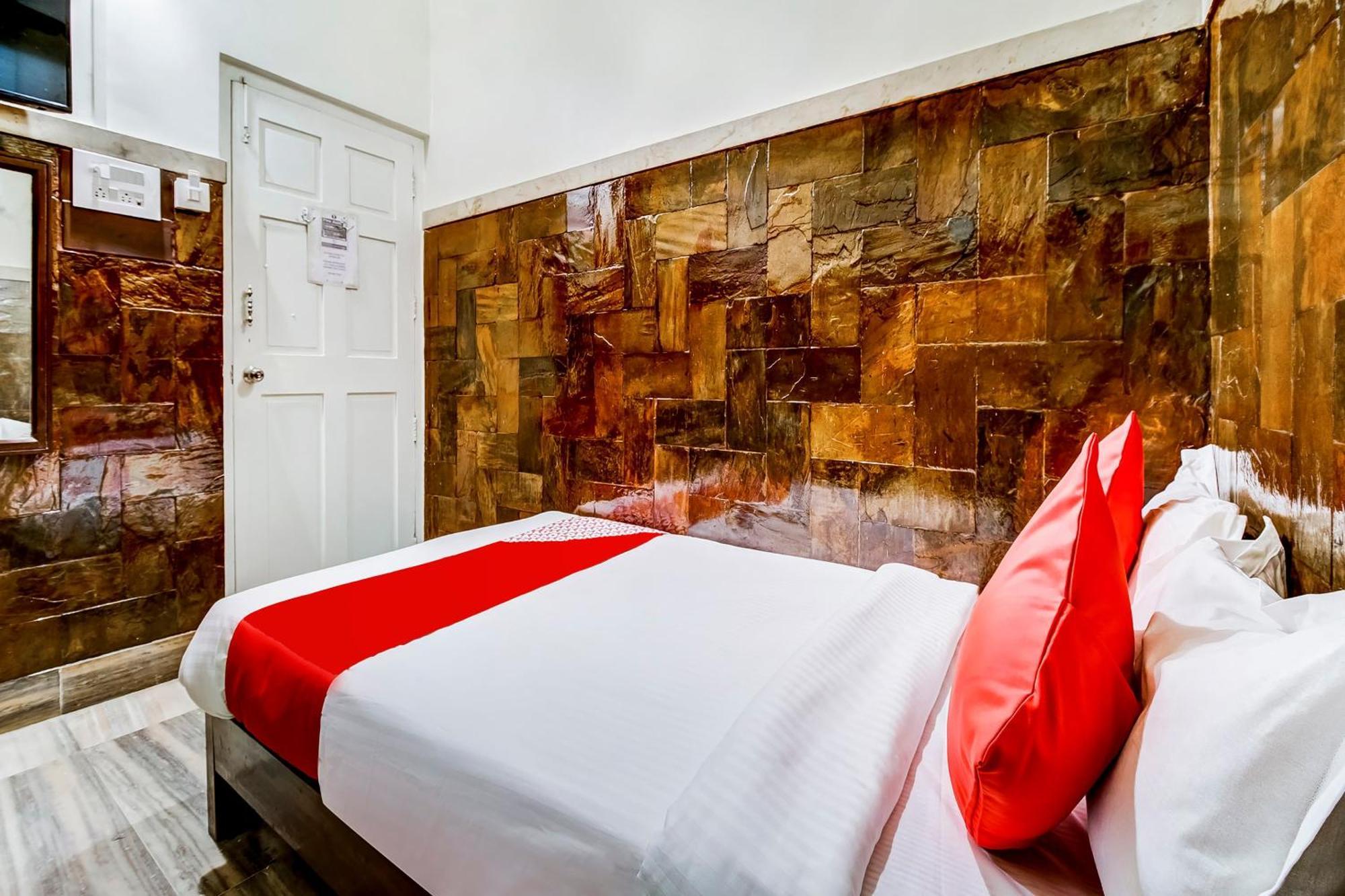 Super Oyo Hotel Dreamland Mumbai Eksteriør bilde