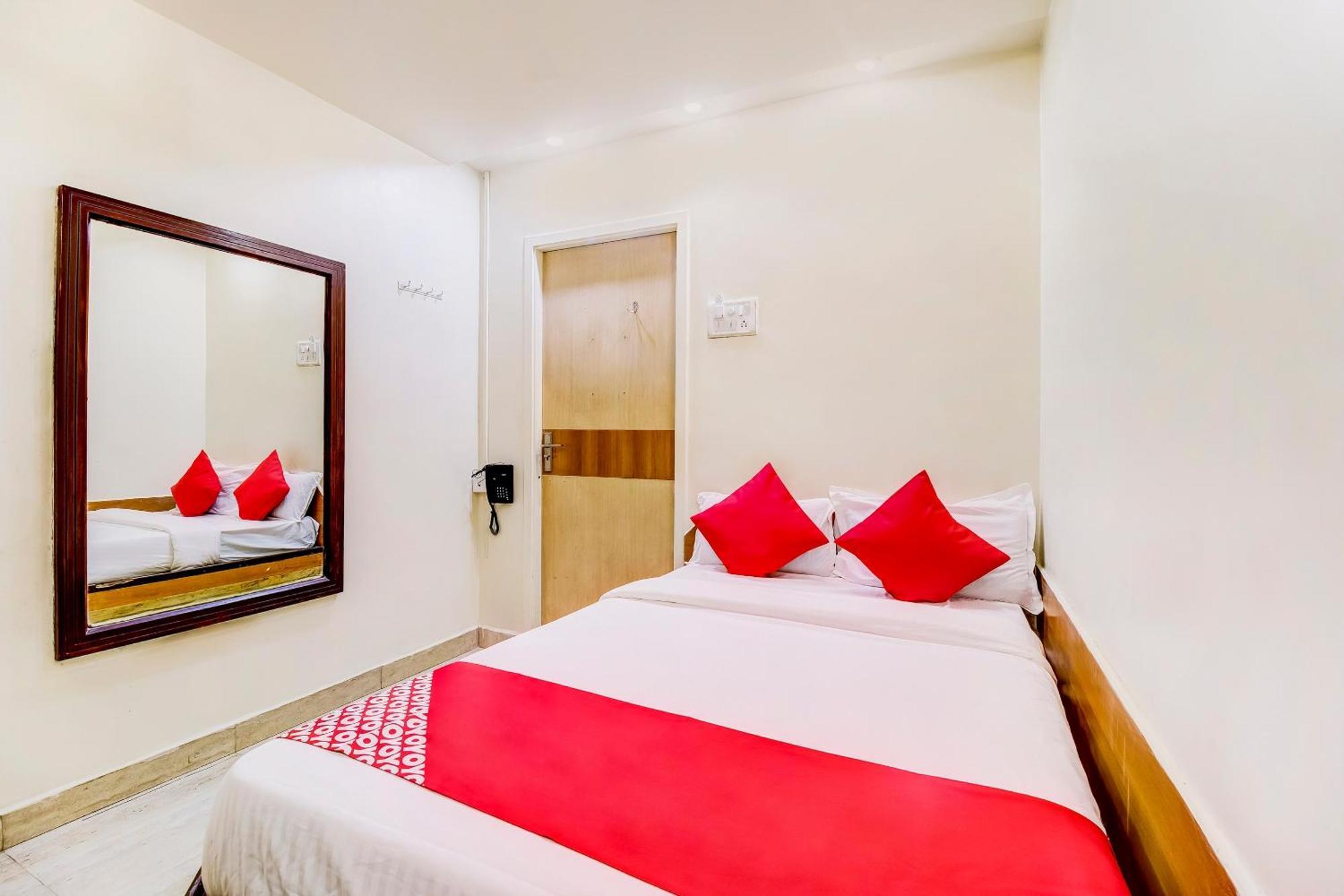 Super Oyo Hotel Dreamland Mumbai Eksteriør bilde