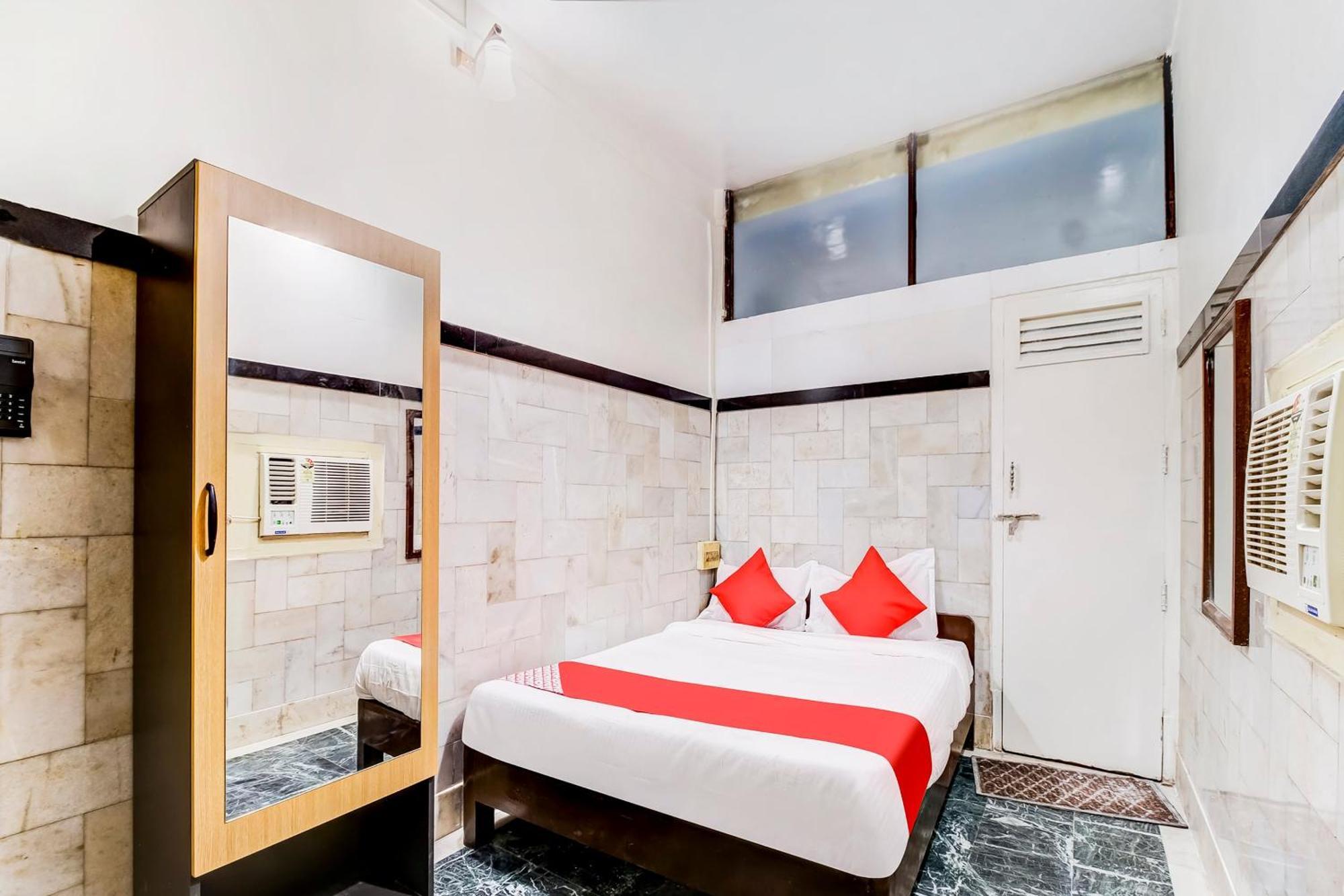 Super Oyo Hotel Dreamland Mumbai Eksteriør bilde