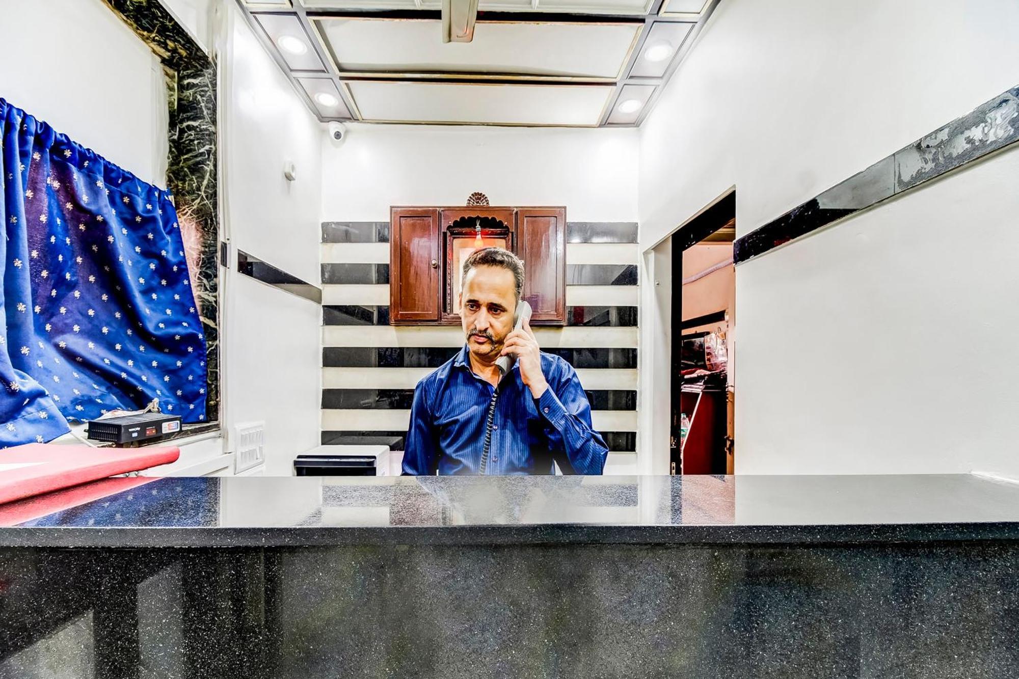 Super Oyo Hotel Dreamland Mumbai Eksteriør bilde