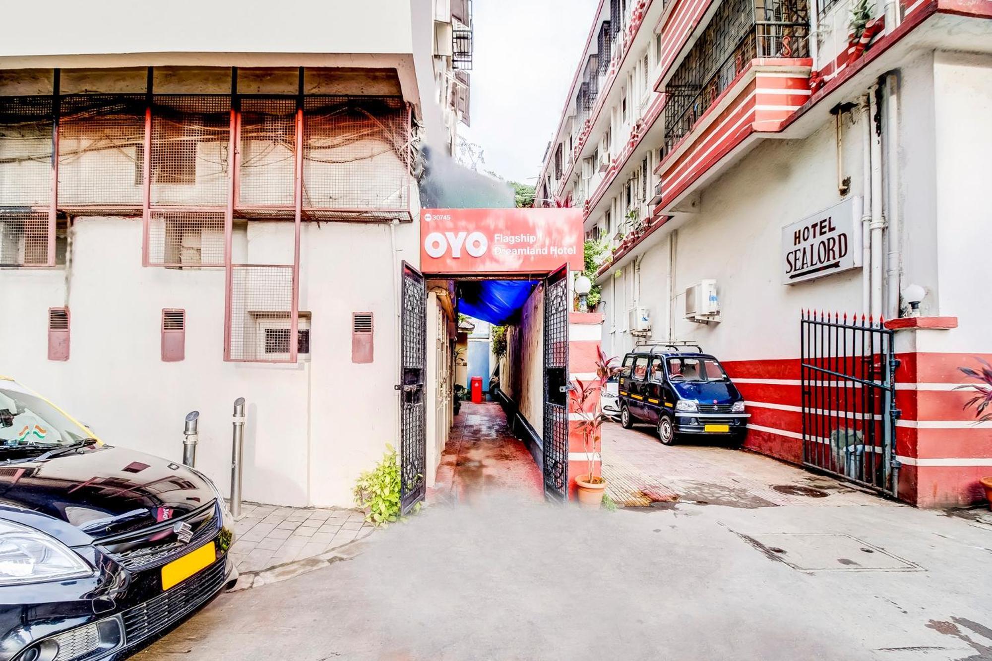 Super Oyo Hotel Dreamland Mumbai Eksteriør bilde
