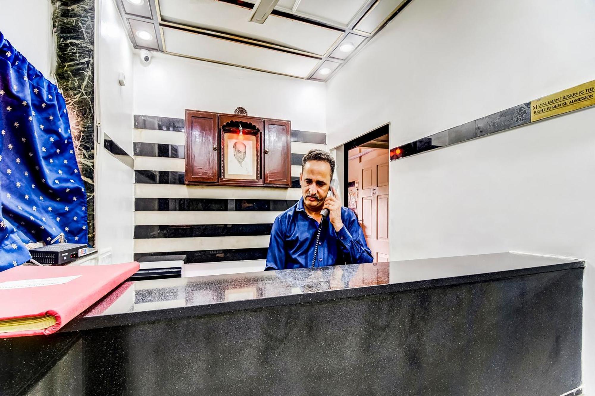 Super Oyo Hotel Dreamland Mumbai Eksteriør bilde